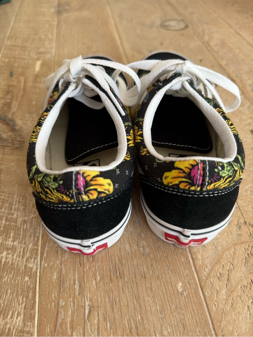 Unisex Vans Old Skool Skull Floral Sneakers M 6.5 W 8 - Picture 4 of 9